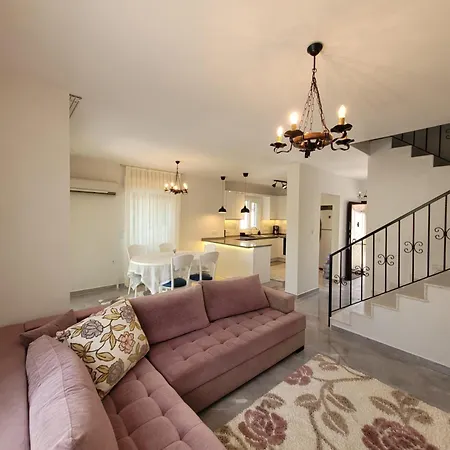 Limon Cicegi Alacati - Serkan's Villa *
